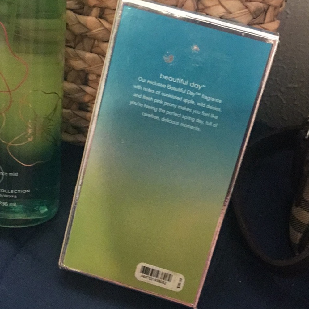 NWT Vintage RARE “ Beautiful Day “ Perfume & Body Fine Spay Bundle - Picture 4 of 10